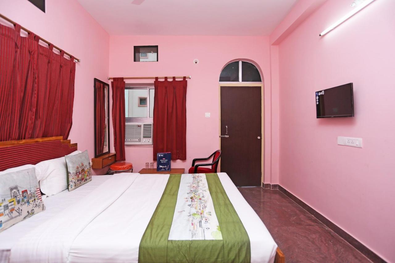 Oyo Hotel Balaram Palace Puri Exterior foto